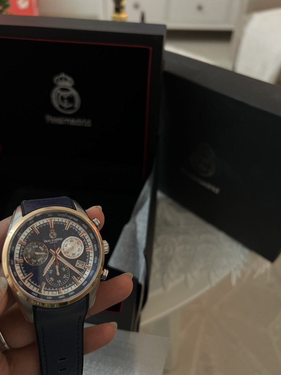 KhaloudStore's tweet image. محبي ريال مدريد صوبكم 💛🥺.

السعر :٧٥ ريال .