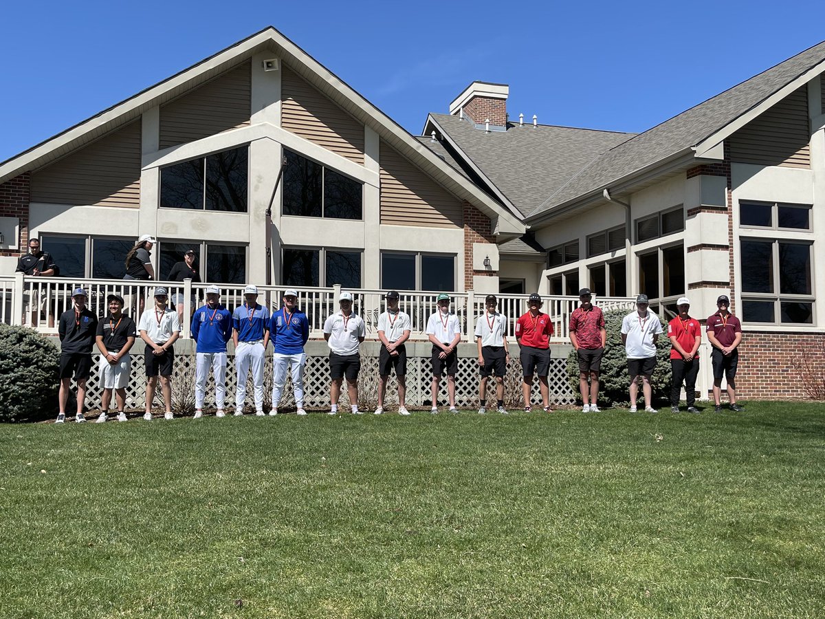 Results from Lochland CC @ the Hastings Invite. 
NP w/ another runner up  finish! Shoot 326 

Mauch  4th 🏅  79
Perry 5th 🏅 80
Borges  6th 🏅80

.. &amp; .Quiznos Baja Celebration 
Good day for the Dawgs!