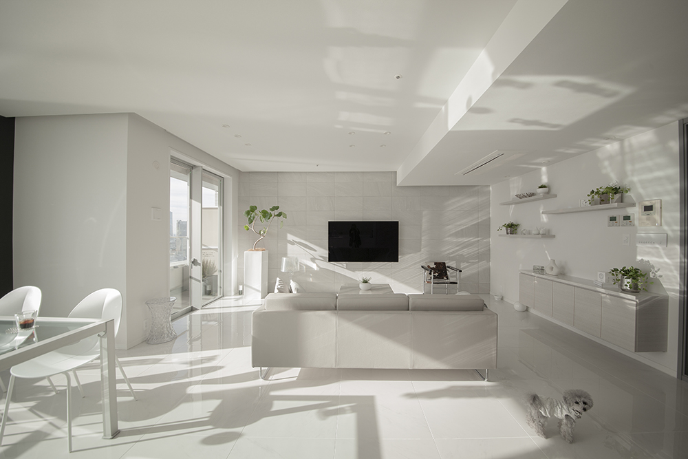 Recreate_inc's tweet image. 白のワントーンコーデを着こなしている人、あこがれます😊

最新のリノベーション施工事例、公開しました。
いろんなマテリアルの&quot;白&quot;で仕上げた、プラチナスイート空間。

ため息モノの美しさです✨✨✨

remansion.jp/jirei/13062.ht…

#Recreate #リノベーション #マンション