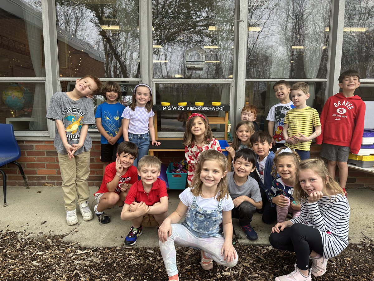 MrsWise_IHP's tweet image. When you are given a surprise Garden bed and play garden you become KinderGARDENERS! The families of IHPS and room 105A are generous, supportive, and champions for providing authentic student learning experiences! Thank you!!!! ❤️🖤#luckyteacher #supportiveparents #IHPromise