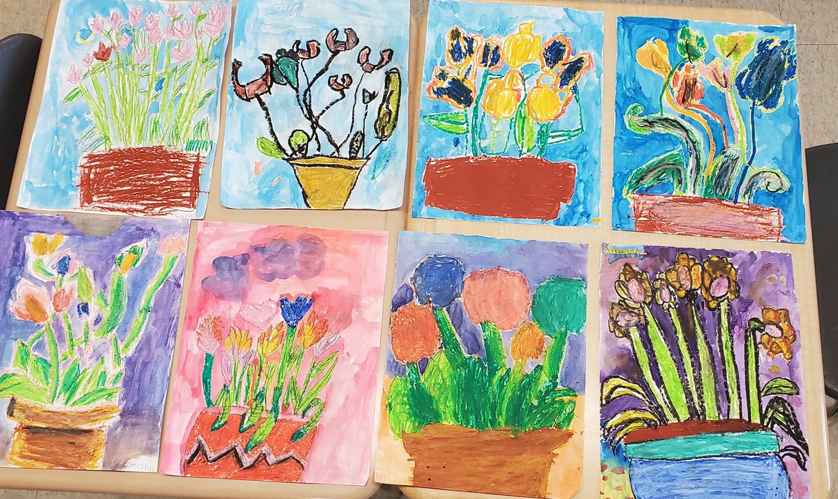 Beautiful flowers to go along with this gorgeous day today!  We used pastel and water colour.  #balanced <a href="/GlenwoodGriffin/">Glenwood Griffins</a> <a href="/ibpyp/">IB PYP</a>