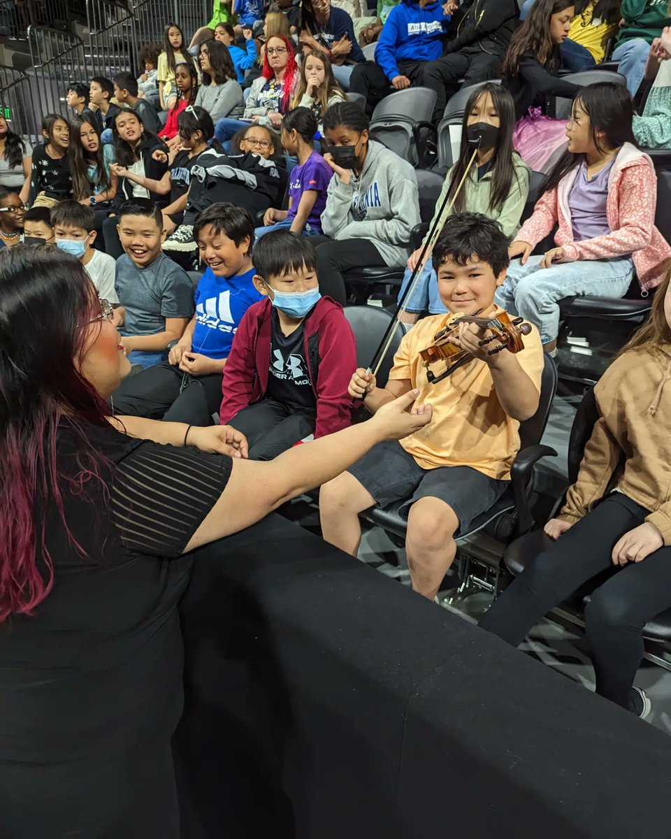 CCSDEngage's tweet photo. The @HendersonSymph introduced 2,000 students to all sections of the orchestra as they listened to a charming story, narrated by @bowtienate8, while the instruments came alive.
.
.
@cityofhenderson @ClarkCountySch @CcsdParents #WeAreCCSD #CCSDCommunity #CCSDEngage https://t.co/6mzgmtZ4ot