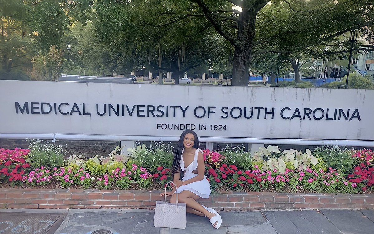 My time at MUSC was filled with nothing but exceptional growth and opportunity. From being in lab every day, to making a new scientific discoveries, to making new friends that are now considered my research family, and overall, being able to find a place where I feel most at home