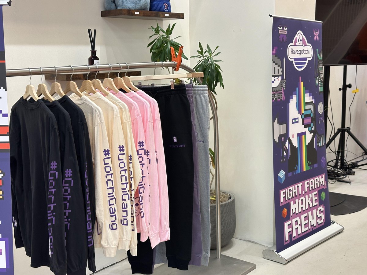 Aavegotchi 👻🟦 Now on Base! tweet media