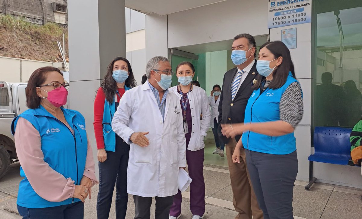 #CruzadaPorLaSalud | La viceministra de Atención Integral, Carmen Guerrero, junto a <a href="/IsabelCuevaOrt1/">Isabel Cueva Ortega</a>, Coordinadora <a href="/Salud_CZ7/">Coordinación Zonal 7-SALUD 🇪🇨</a> y el gobernador <a href="/FredyBravoB/">Fredy Bravo</a> constataron varias áreas del <a href="/HIAyoraLoja/">Hospital General Isidro Ayora - Loja 🇪🇨</a> para verificar su funcionamiento y garantizar los servicios que presta.
