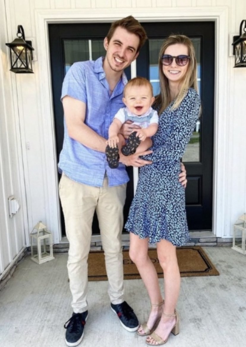 greg_price11's tweet image. If you don’t know who this guy is, he is Chris Tyson from the Mr. Beast YouTube channel, one of the most popular in the world for kids.

He had a beautiful wife and beautiful baby and decided he’d rather turn himself into a gross hot topic trans chick.