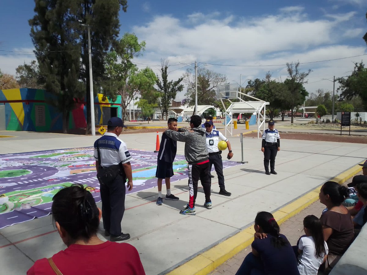 BarrioSnMiguel's tweet photo. #educacionvial #barriodesanmiguel https://t.co/pXn0gpuFj0