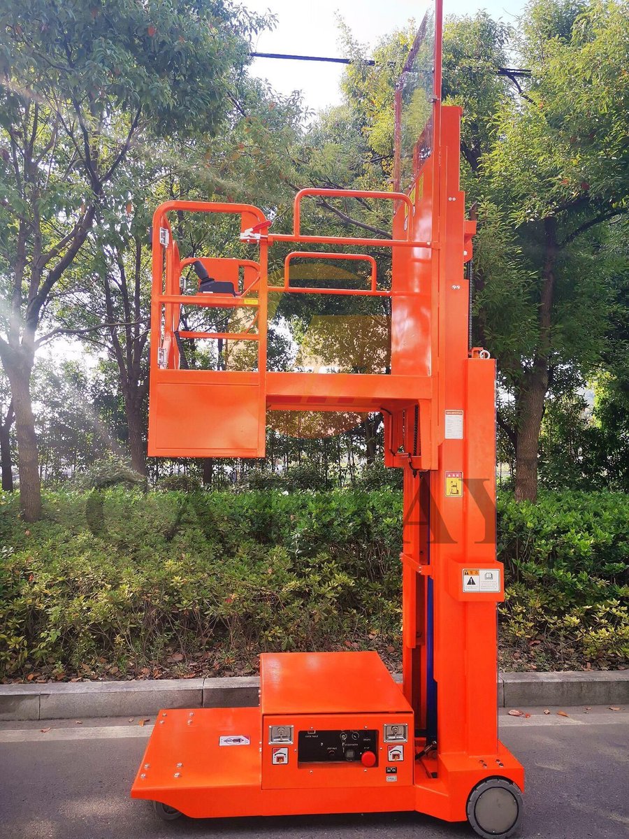 EvanYin12's tweet image. The CATHAYLIFT EP series self-propelled order picker with a load capacity of 300kg and a platform height ranging from 2.7m to 4.5m. 
#cathaylift #workingplatform #indoorwork #aerialworkingplatform #selfpropelled #platformrental #liftrental #orderpicker #logistics #warehouse