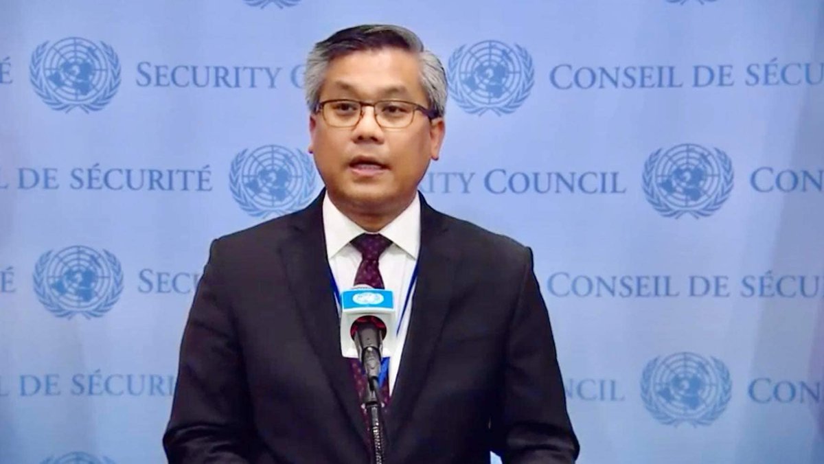 စစ်တပ်၏ လေကြောင်းတိုက်ခိုက်မှုကြောင့် ကန့်ဘလူ ပြည်သူ ၁၆၈ ဦး သေဆုံးမှု စစ်ရာဇဝတ်မှု ကျူးလွန်မှုဖြစ်ပြီး မြန်မာစစ်တပ်က နိုင်ငံတကာ ဥပဒေများ ချိုးဖောက်
Read more->yktnews.com/2023/04/%e1%80…