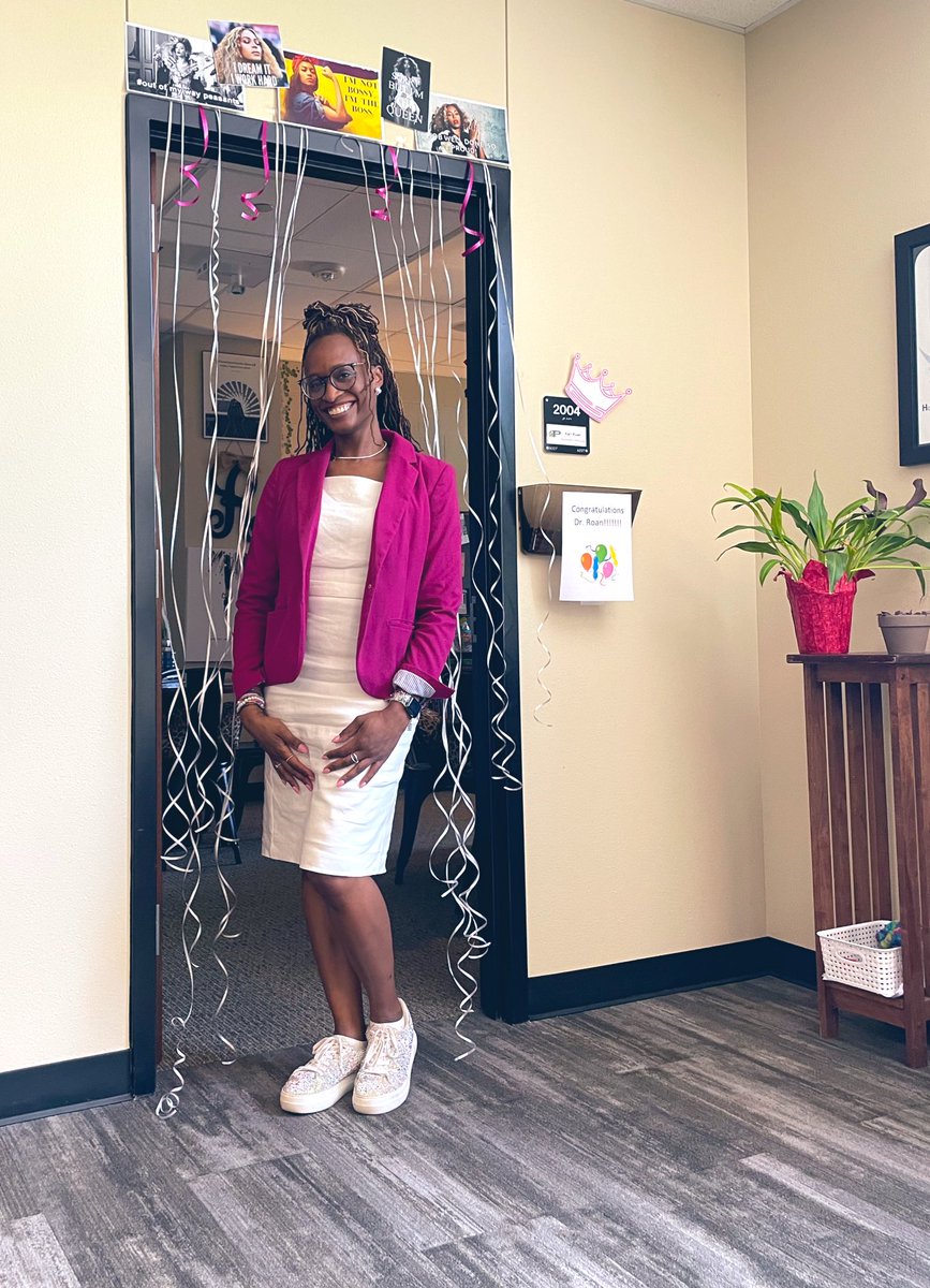 Paige_Trujillo_'s tweet photo. So excited for @KariRoan to lead @ProsperRushing 💜🤍 Dr. Roan is truly the best!!! She is a true instructional leader and a voice for ALL of our students. Thank you for everything you have done to lead and grow me at THE @ProsperHS - you will be so missed 🥹👑 https://t.co/aOLA9GKVzC
