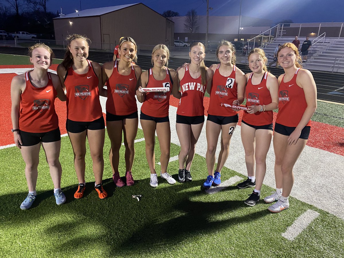 NPHStrack1's tweet photo. The 4x400 relays have been lightning up the track this week!! They’ve gone 1st-2nd twice in three days 😳 Congrats to this crew:
Anne Bauer
McKenzie Hacker
Courtney Study
Shaylee Frank
Olivia Frank
Abby Journay
Tylar Whitaker
Rylee Hurst
@NPHSDragons https://t.co/FnndOexfkQ