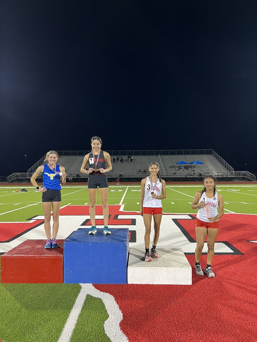 ShsgirlstrackX's tweet photo. Ginetzi Cisneros- 3rd place
Genesis Rivera- 4th in 1600m run. Both Area Qualifiers! 

@Athletics_SISD @SplendoraISD @SplendoraHigh https://t.co/oNtm3m3M18