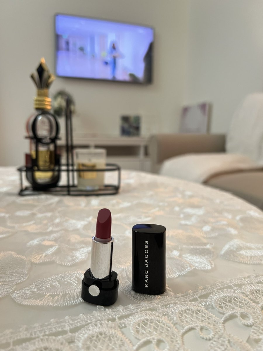 KhaloudStore's tweet image. متوفرين والوانهم زاهيه .