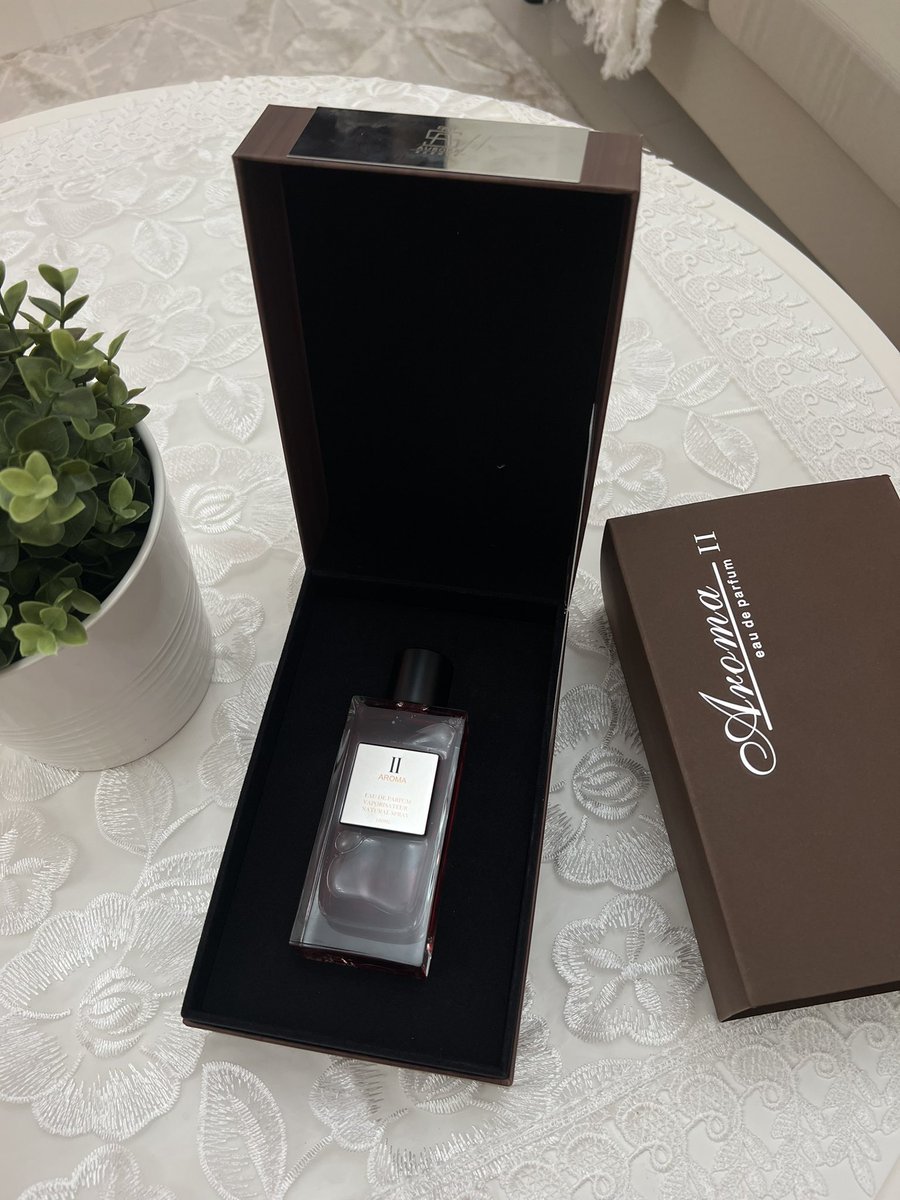 اسمي هالعطر عطر العيد وثباته قوي 💛🥺