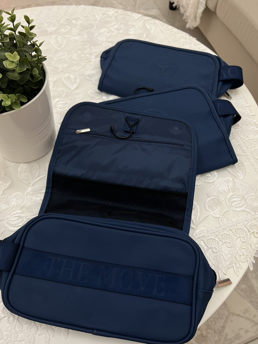 KhaloudStore's tweet image. اللي معهم سيارة مرسيدس ،هذه الشنطه صوبكم 💛🥺