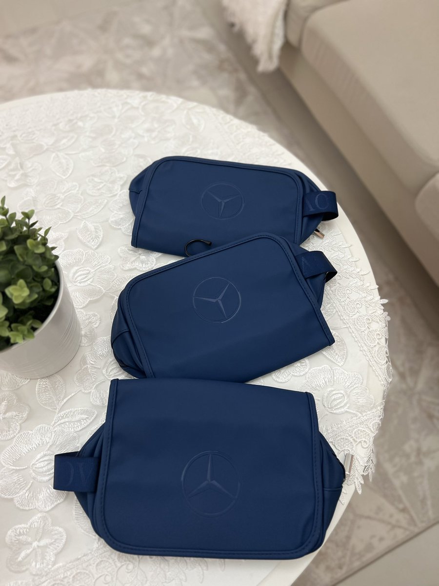 KhaloudStore's tweet image. اللي معهم سيارة مرسيدس ،هذه الشنطه صوبكم 💛🥺