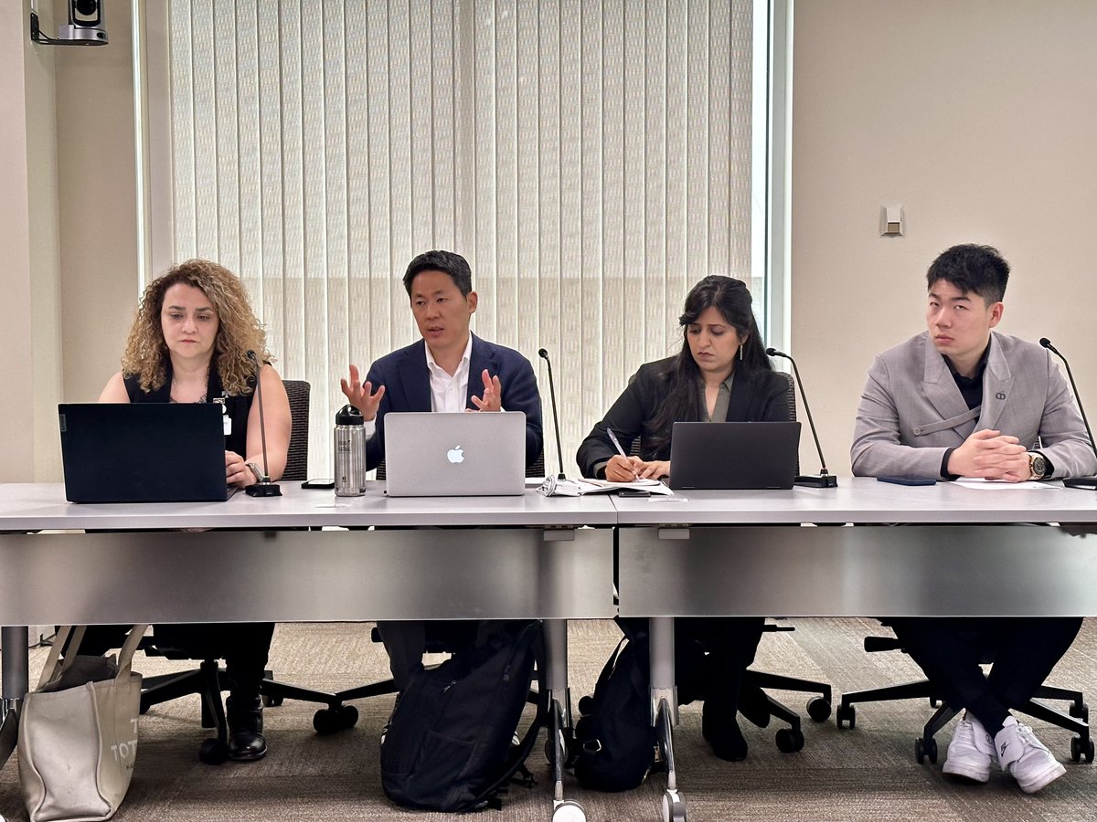 LuisOnTheBorder's tweet photo. My first meeting as Chairman @ExportArizona, a critical institution to help AZ companies tap into international opportunities. Great energy, a fantastic leadership TEAM and tremendous potential. Great attendance in person and about 20 more online! https://t.co/P8cPyeoL73