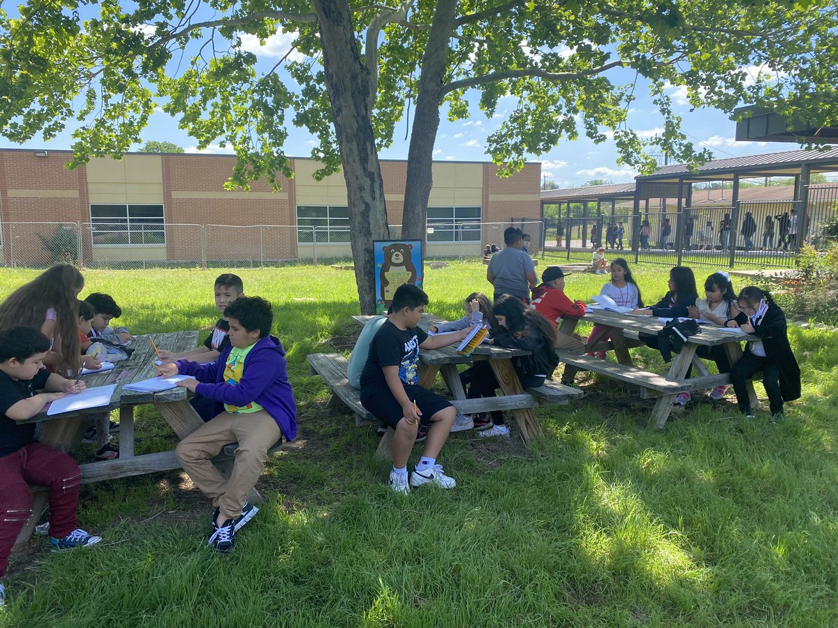 Leslie Hernandez tweet media