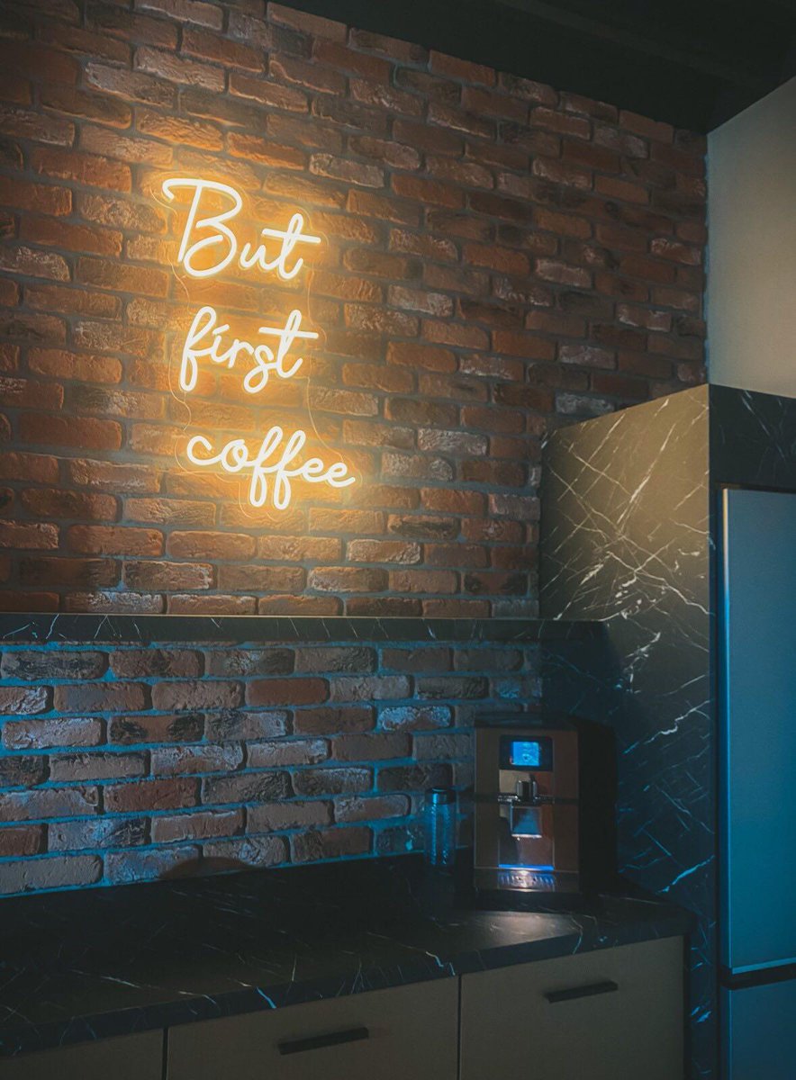 Coffee neon sign.