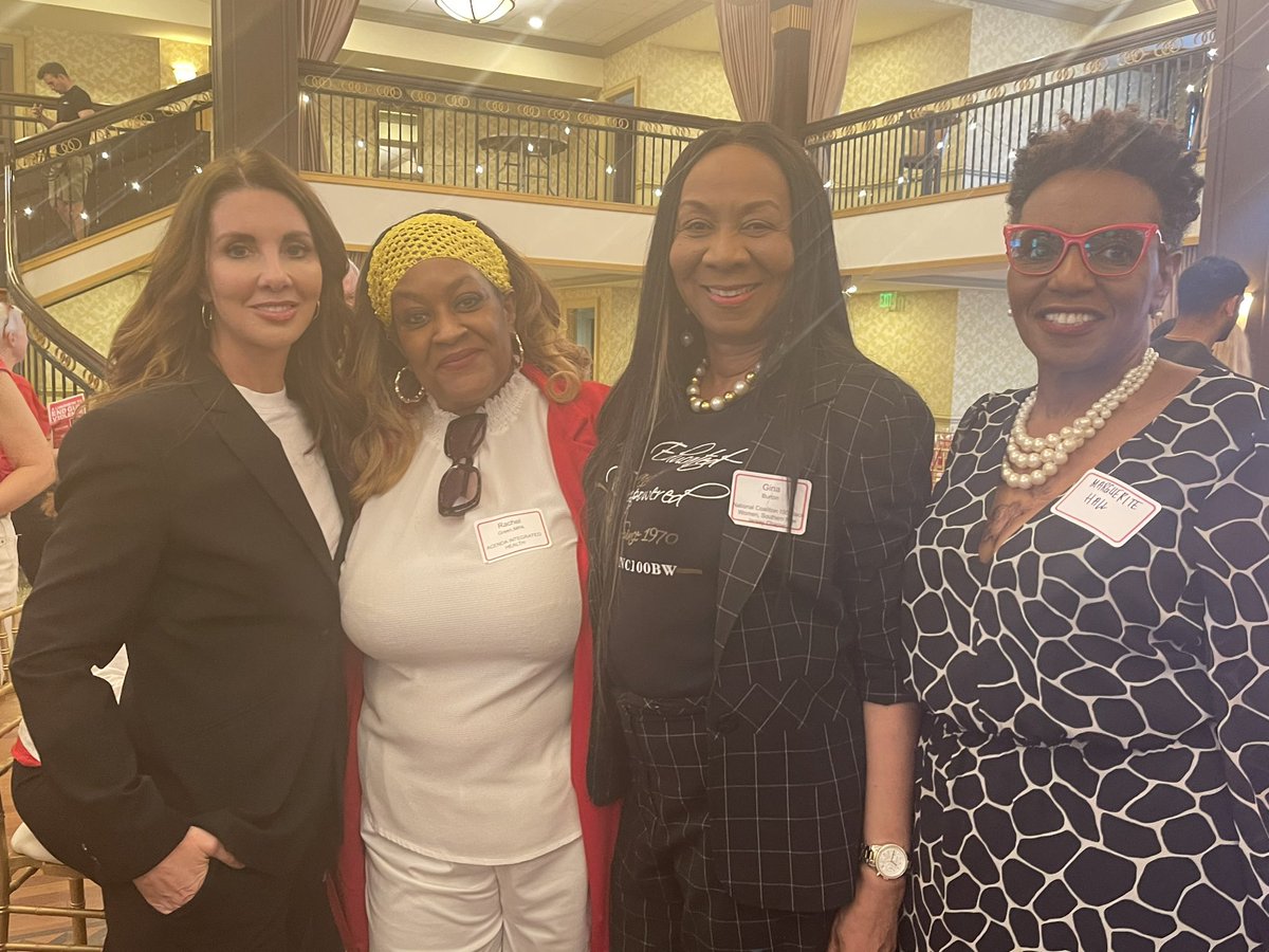 So paramount to hear from leaders in the fight for Gun Sense reform in America to help save our babies. Please volunteer your time for this very important issue. With Shani Nuckols, Shannon Watts Gina R. Burton and Dr. Marguerite Hall!