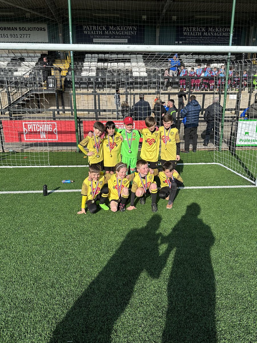 Muniflex Juniors ⚽ 💛 🖤 tweet media