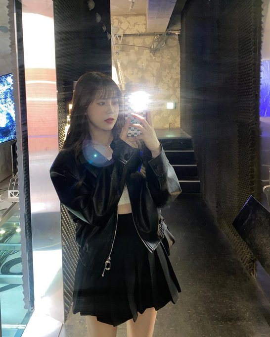 Lina061900's tweet photo. Good night https://t.co/gkPKFb44aB