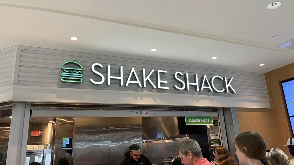 I don’t know about the rest of the world but this place at the Nashville airport doesn’t have the ability to add a tip on the guest check.