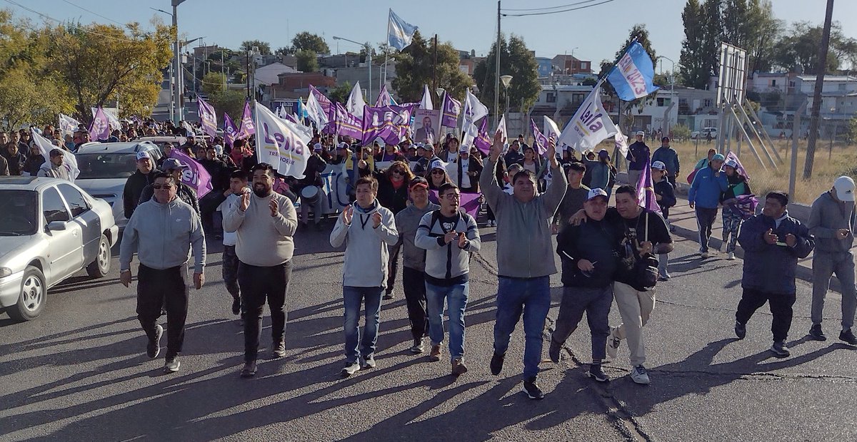 Gonzalo84631850's tweet photo. #PodranImitarnos

      #PeroIgularnosJamas

       #TrelewNosUne

      #Leila2023✌️✌️

@LeilaLloydJones  @JoseAGimenez3. @MartinMSaavedra @Anbellade @cordobajavierar  @TWVVanesa
@MariaRosaMaza1 @RadioChubut @radio3trelew @sonicaok @JornadaWeb @ElChubut https://t.co/GRHwgwaTLo