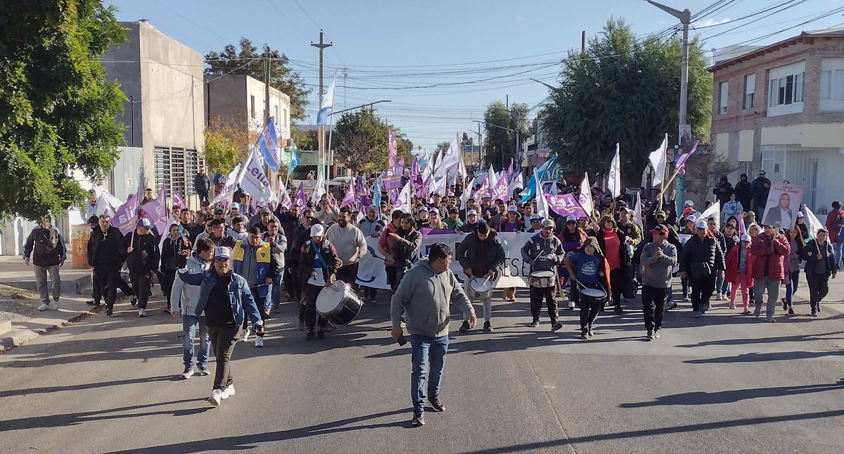 #PodranImitarnos

      #PeroIgularnosJamas

       #TrelewNosUne

      #Leila2023✌️✌️

<a href="/LeilaLloydJones/">Leila</a>  <a href="/JoseAGimenez3/">José Gimenez</a>. <a href="/MartinMSaavedra/">Martín Saavedra</a> <a href="/Anbellade/">Anabella</a> <a href="/cordobajavierar/">Javier Córdoba</a>  <a href="/TWVVanesa/">Vanesa Vazquez</a>
<a href="/MariaRosaMaza1/">Maria Rosa Maza</a> <a href="/RadioChubut/">Radio Chubut</a> <a href="/radio3trelew/">Radio 3 Trelew AM780</a> <a href="/sonicaok/">Radio Sónica 90.5 Mhz</a> <a href="/JornadaWeb/">Diario Jornada</a> <a href="/ElChubut/">Diario EL CHUBUT</a>