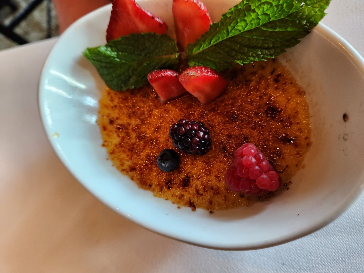 JohnLukeNYC's tweet image. #Dessertime @RuthsChris Yummy 😋 😋😋