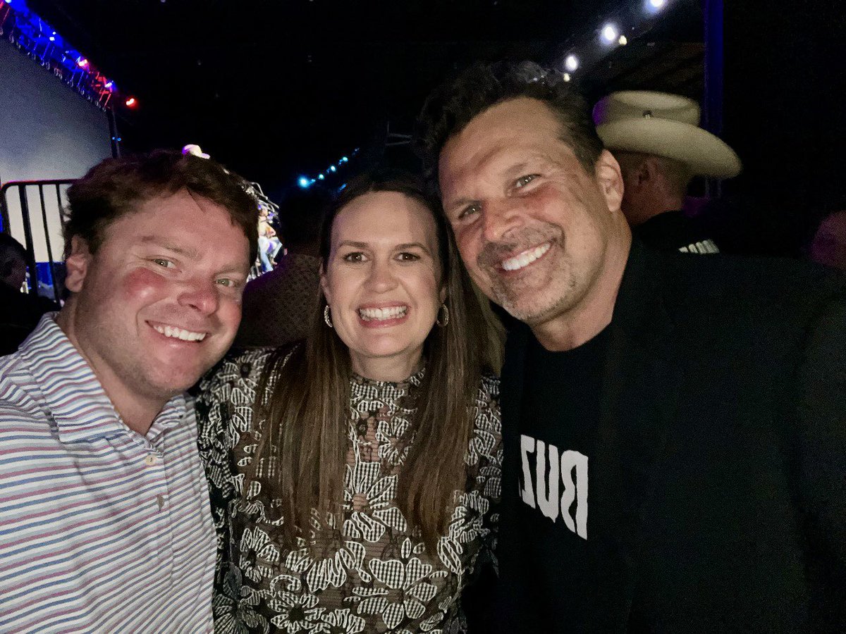 ChrisShenep's tweet photo. Thankful for my good friends at @1037TheBuzz, as well as Governor @SarahHuckabee for taking time to support tornado relief efforts in Central Arkansas last night. @DavidBazzel @RogerDoyleScott https://t.co/vokVq02EcP