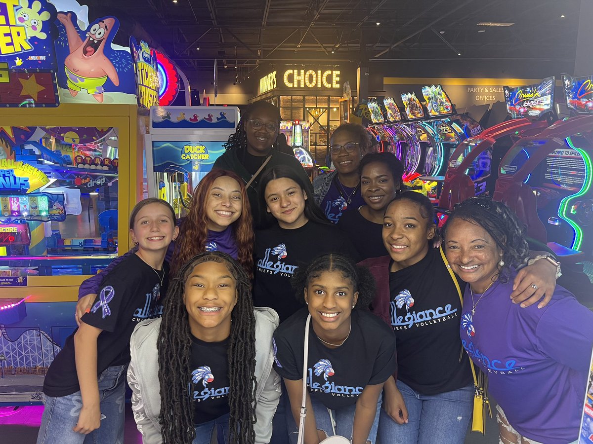 Team 13 and 14 had some team bonding this month 💜🏐 #Connecting #Growing @sherekam @struss2004