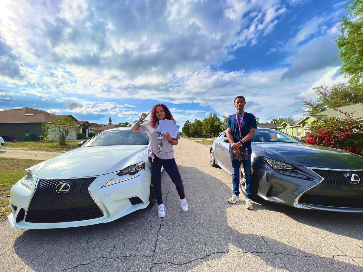 ALTAMONTE out and about letting customers know FIBER is here!!! 🔥🔥🔥 #FiberFlex #MakeItHappen <a href="/JaysonGuerrier/">Jayson Guerrier</a> <a href="/reynaolivo1/">Reyna Olivo</a> <a href="/One_FLA/">OneFLA</a> <a href="/KetziaMarie26/">Ketzia Zayas</a>