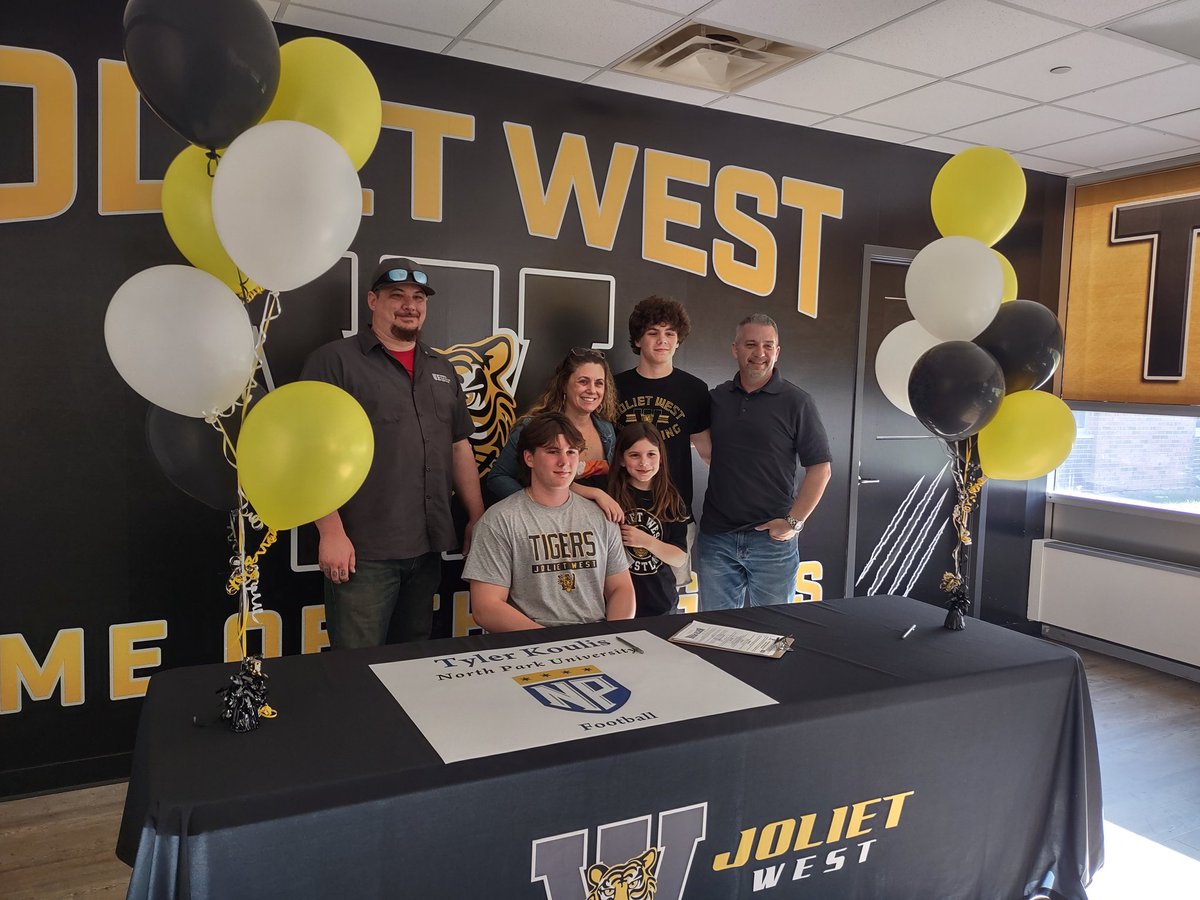 jtwestfootball's tweet photo. Congratulations @tyler_koulis on his signing with @NPUFootball! https://t.co/JGcgTg672e
