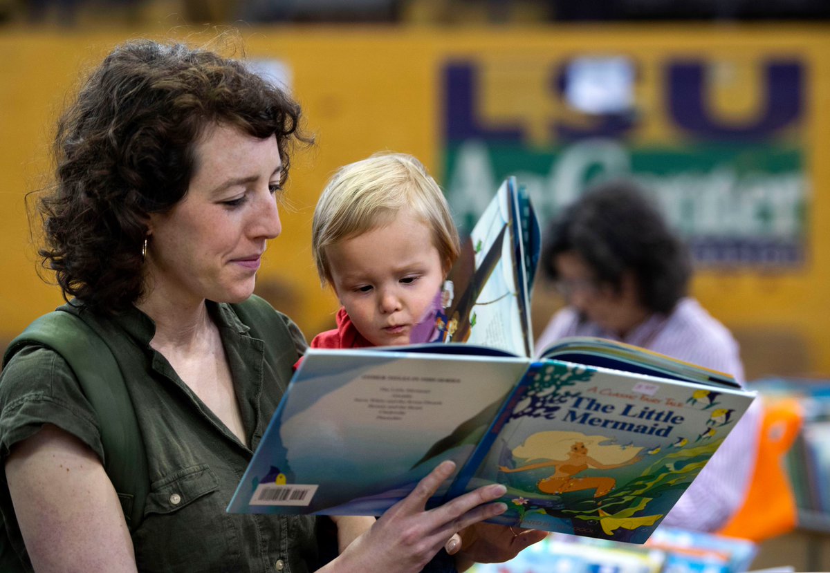 TravSprad's tweet photo. Advocate photos: Friends of the LSU Libraries Annual Book Bazaar kicks off four-day run, Thursday, April 13, 2023, with thousands of books for sale. @theadvocatebr @lsulibraries https://t.co/jjhAkhd2MJ https://t.co/MXOPg2aAoO