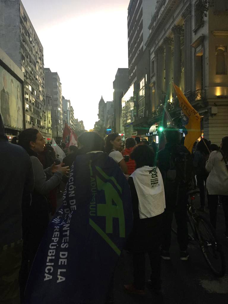 adur_udelar's tweet photo. CONTRA EL AUTORITARISMO EN LA EDUCACIÓN. Solidaridad con estudiantes y gremios del IAVA ✊ https://t.co/IZath9sn4U