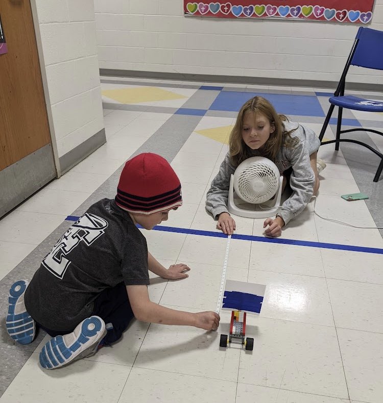 StEsRockville's tweet photo. Building, inventing, and experimenting was in full force at the St. E’s Lego STEM Night! Thank you to Mrs. MacFarland, and the middle school STEM and robotics clubs, for making this a fun night!
#StElizabethSchool
#StEsCommUNITY
@ADWCathSchools https://t.co/GOpSe3swRC