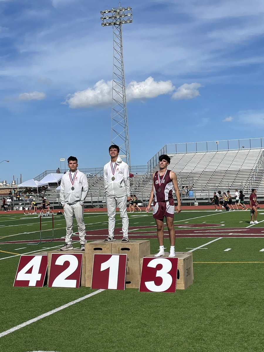 AtwoodKory's tweet photo. The medal stand from field events and the 3200m run! https://t.co/wRlyp4RWQ7