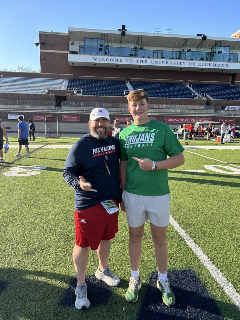 lindenclemmons's tweet photo. Thank you @CoachAnthonyFB &amp; @CoachARoss for inviting me to visit the University of Richmond, had a great time! https://t.co/l4peXSkRRl