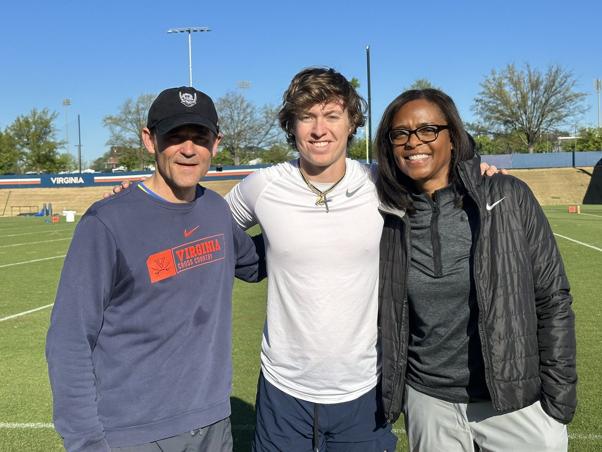 will_bettridge's tweet image. Really appreciate everything these two amazing people do for not only me, but for the whole university. Thank you @ADWilliamsUVA @presjimryan 💙#UVAstrong