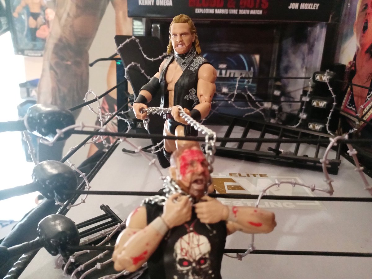 I don't have a bloody Hangman figure yet so this will have to do for now.

@RingsideC #HangmanAdamPage #JonMoxley #AEW #AEWDynamite #RingsideExclusive #AEWRampage