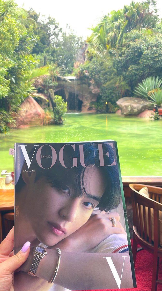 The lost springs with my fave 🤍 
#Kimtaehyung #TaehyungxVogue #btsv