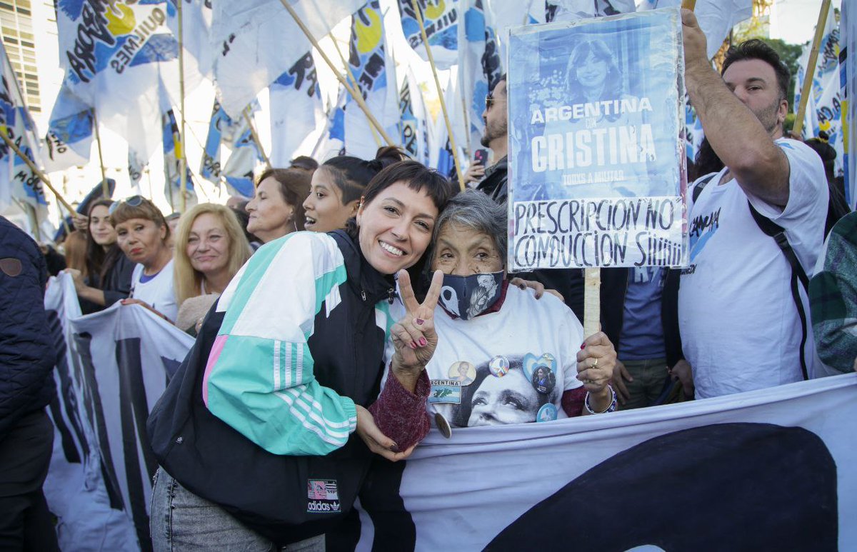 Mayra Mendoza ☀️ tweet media