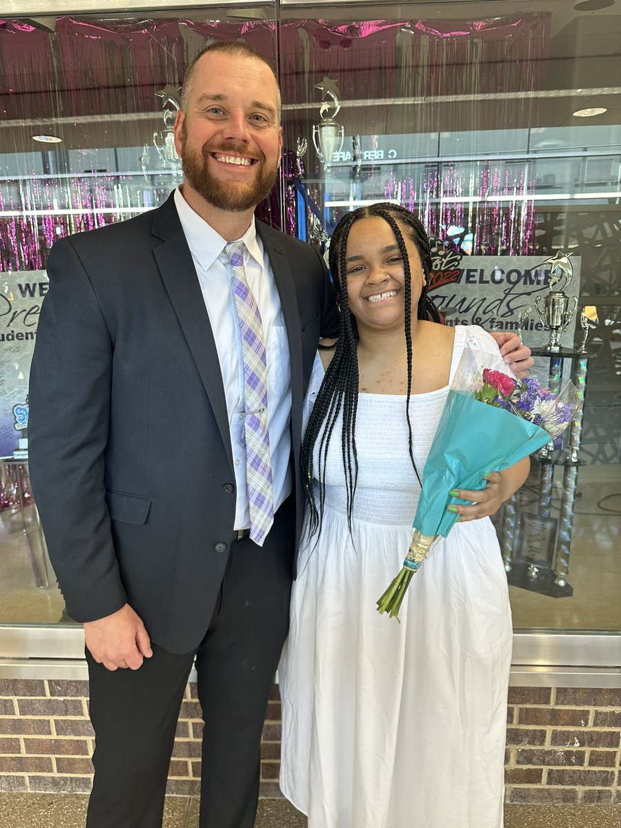 chcmrsjohnson's tweet photo. Receiving a Top 30 Award is the top recognition in Wayne Township as an educator. I’m unbelievably proud of Jeremy on being selected by his student Zoe. My heart is overflowing with pride, love and admiration. An educator at its finest. #wearewayne @WayneTwpSchools @chapelhill78 https://t.co/r8Ccm9x63U