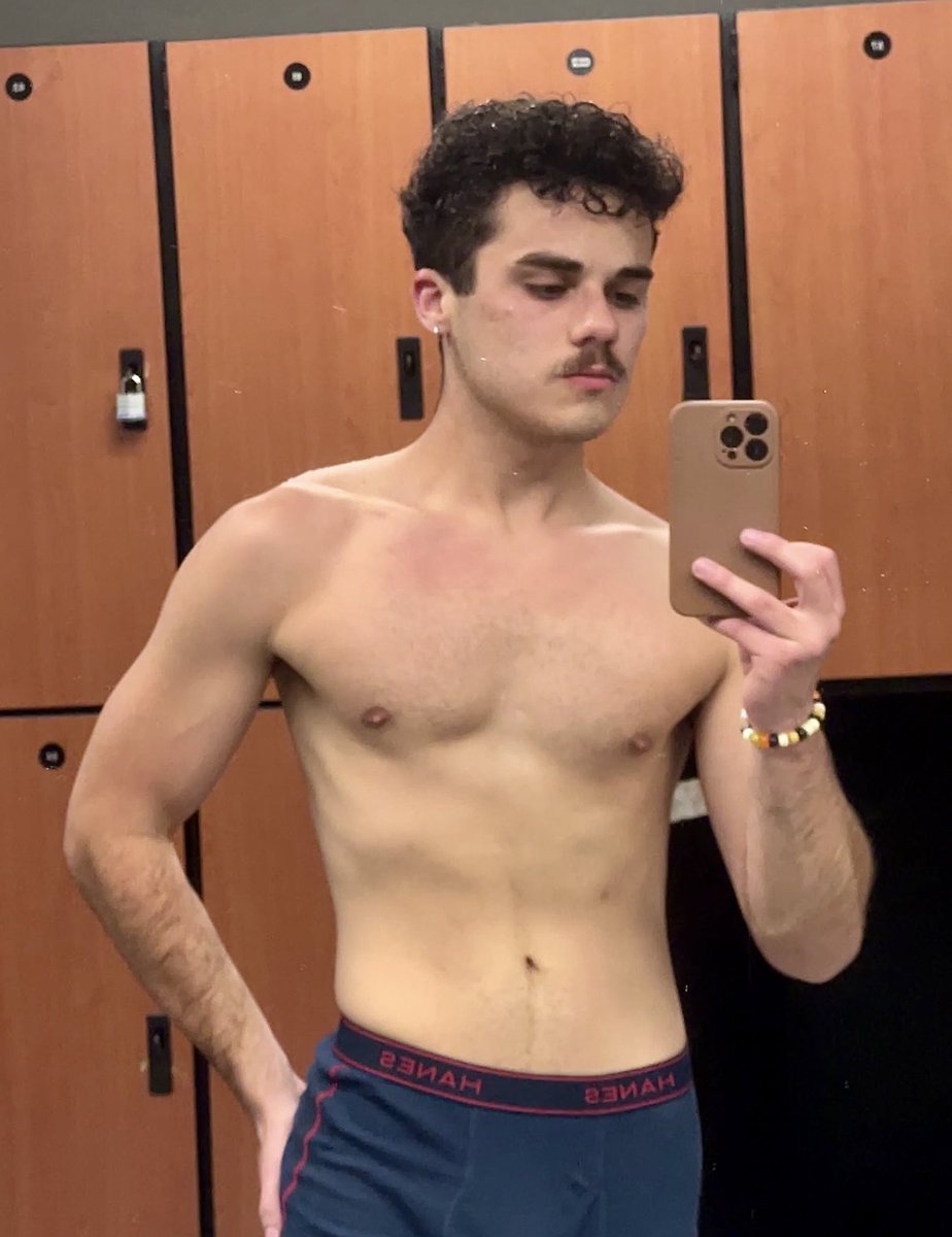 That.Gay.Guy.Nick on Twitter: