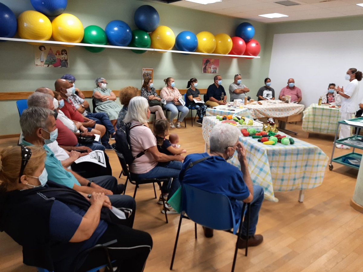 CentroDoctoral's tweet photo. Esta semana desde el #CSDoctoral hemos seguimos trabajando en la #comunidad, haciendo talleres para las personas con #diabetes, para las #cuidadoras, en el entorno escolar con la #saludbucodental y #primerosauxilios. Trabajando por y para la salud de nuestros usuarios y usuarias https://t.co/gznaJEh4ns