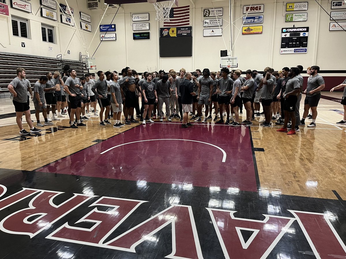 Another day of great work from the Mavs‼️🏈🐃
One more day of work tomorrow ‼️
GO MAVS‼️
#Mavs  #Mavup