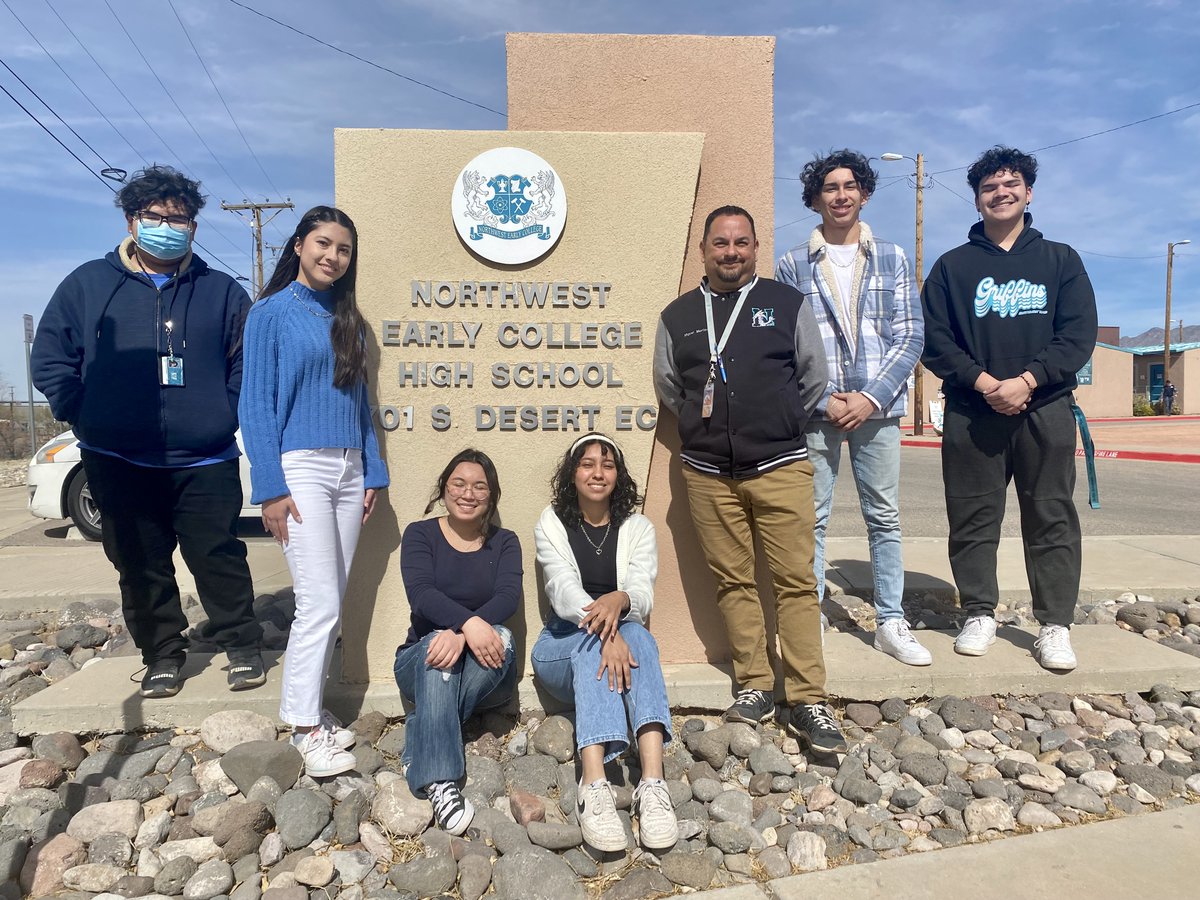 The Griffins StuCo has the Midas touch! 👉 👑

Congrats to the <a href="/Northwestechs/">Northwest Early College</a> Student Council for being recognized as a 2023 National Gold Council of Excellence by the <a href="/NatStuCo/">National Association of Student Councils (NASC)</a>! Stay golden, Griffins! #BestSmallDistrictinTexas

Read more ➡️ bit.ly/3MHi2G7