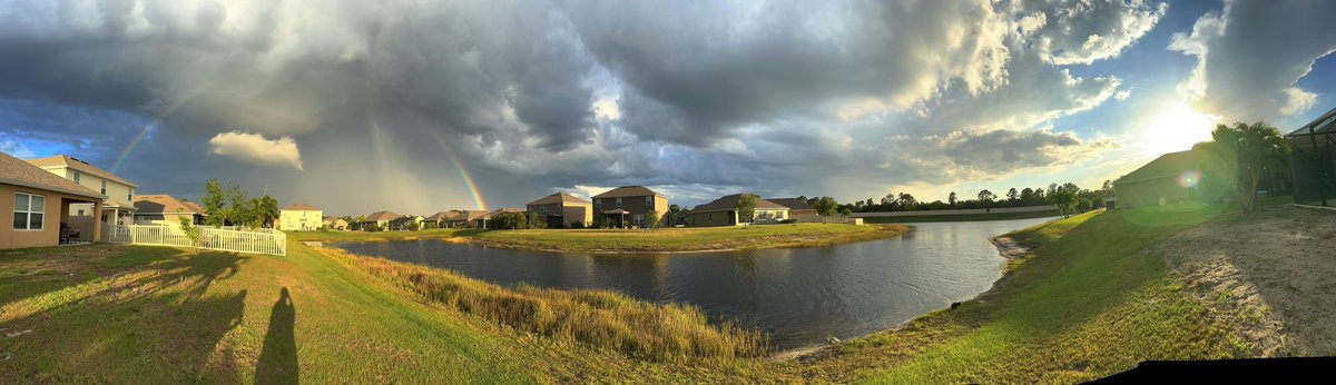 bartram88's tweet photo. @TMainolfiWESH @WESH @TTerryWFTV   #rainbow tonight after light rain https://t.co/q7e8NBo15s