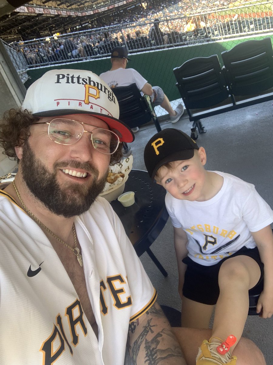 MidwestNativeP's tweet photo. Afternoon @Pirates on Wednesday. https://t.co/iqq4G4x7nU